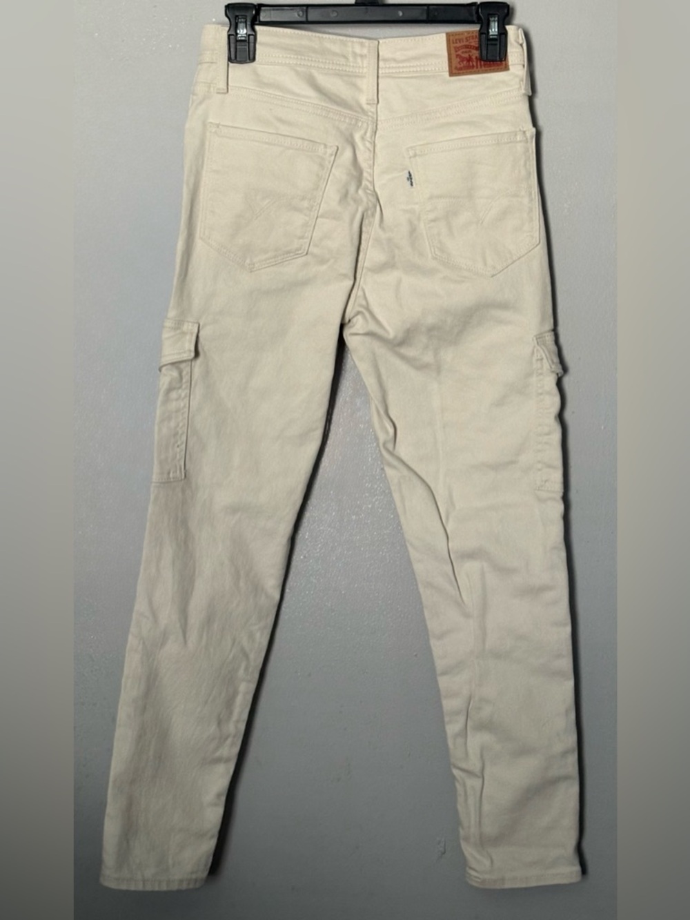 Levi's 721 High Rise Skinny Cargo Jeans Off white/Safari Tan 27